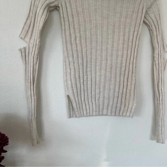 Helmut Lang Wool Lightweight Ribbed Cutout Top - Picture 3 of 6